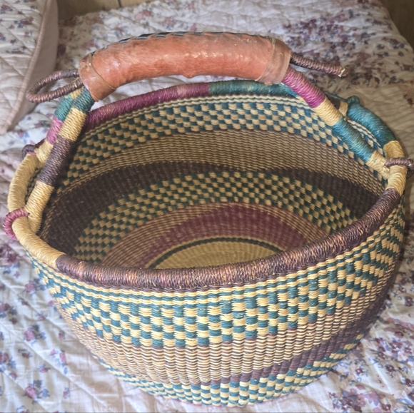 Bolga Weaved Braided Basket - Picture 3 of 9